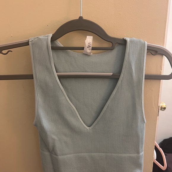 Tank top - Picture 2 of 3